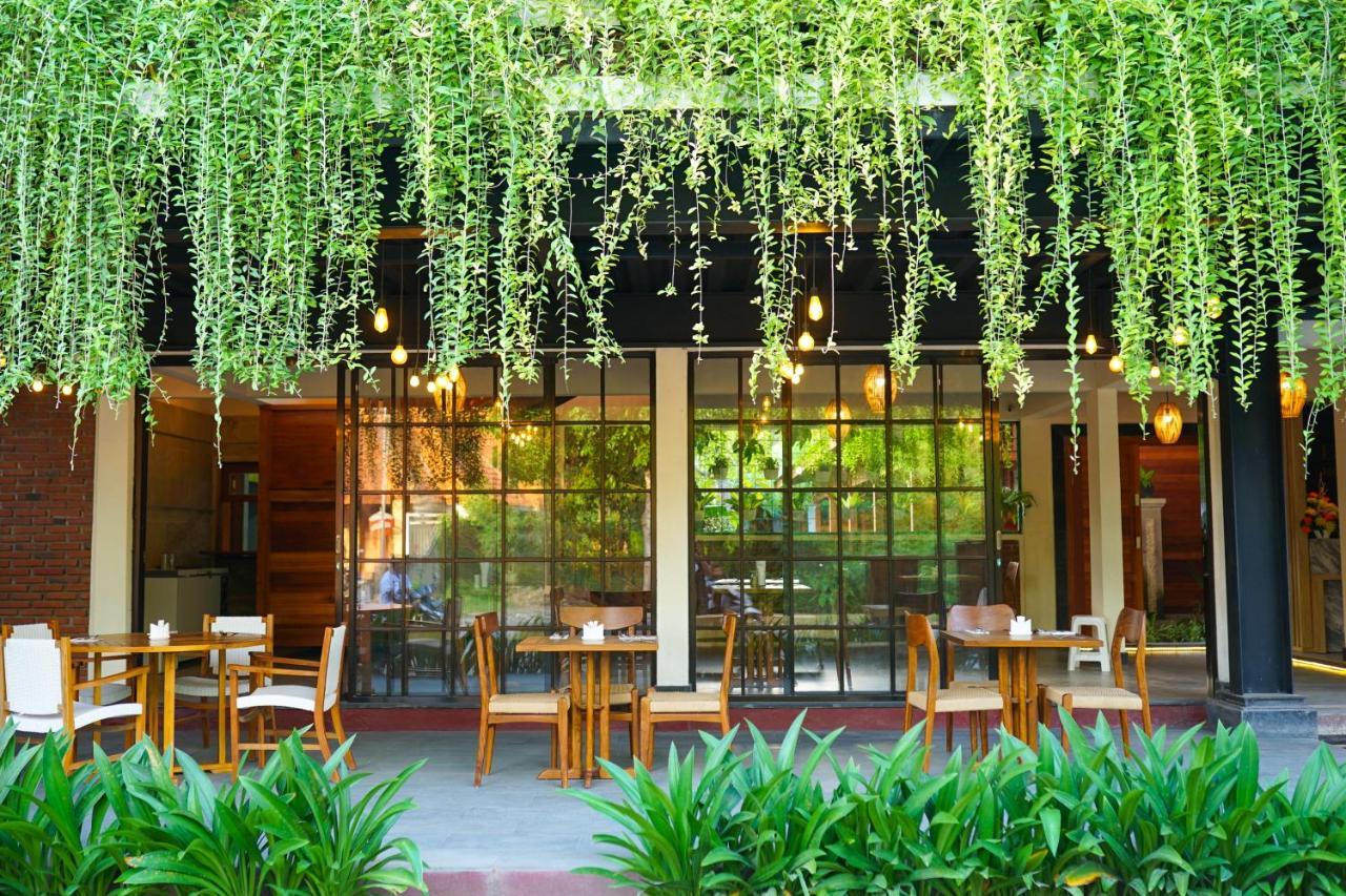 La'Villaris Hotel & Resto Kuta  Buitenkant foto